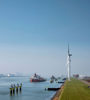 windpark rozenburg (beeldrechten ENECO).jpg